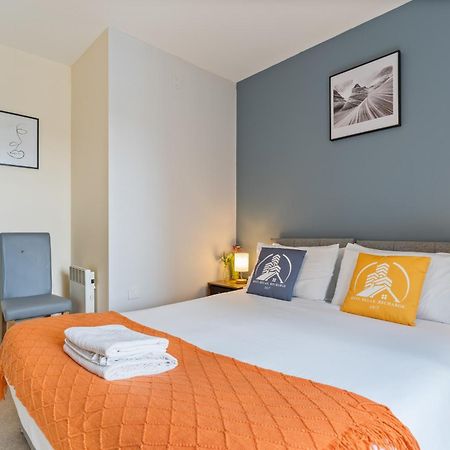 247 Serviced Accommodation In Telford 2 Bedroom Apartment Εξωτερικό φωτογραφία
